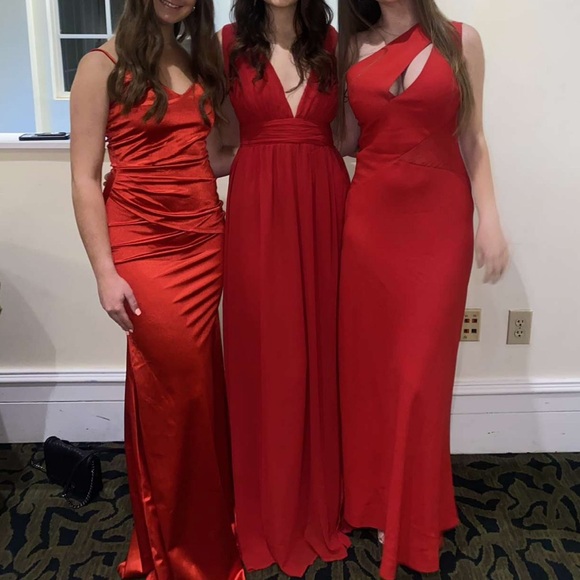 Windsor red formal dress - Picture 2 of 4